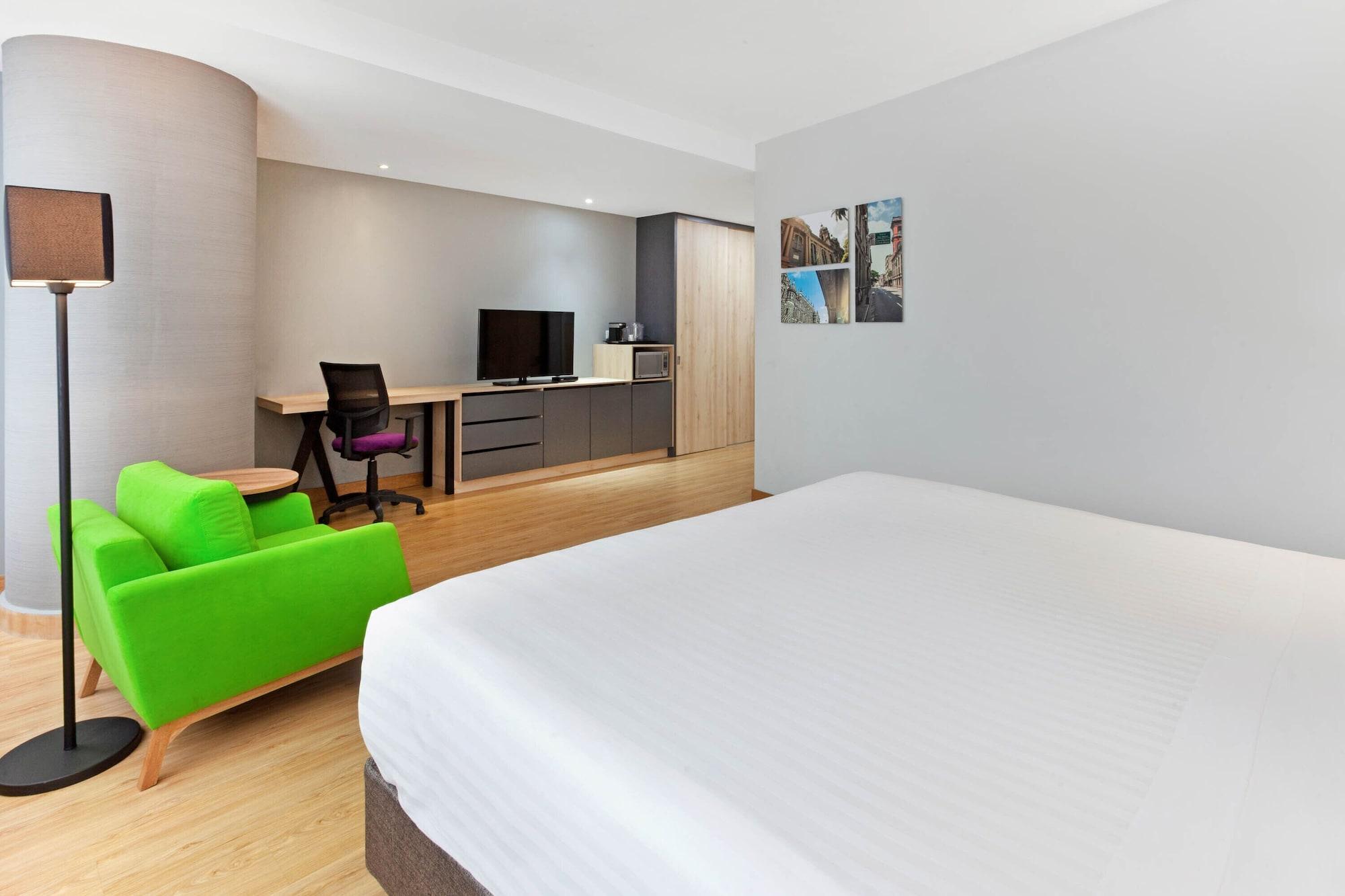 La Quinta By Wyndham Medellin Hotel