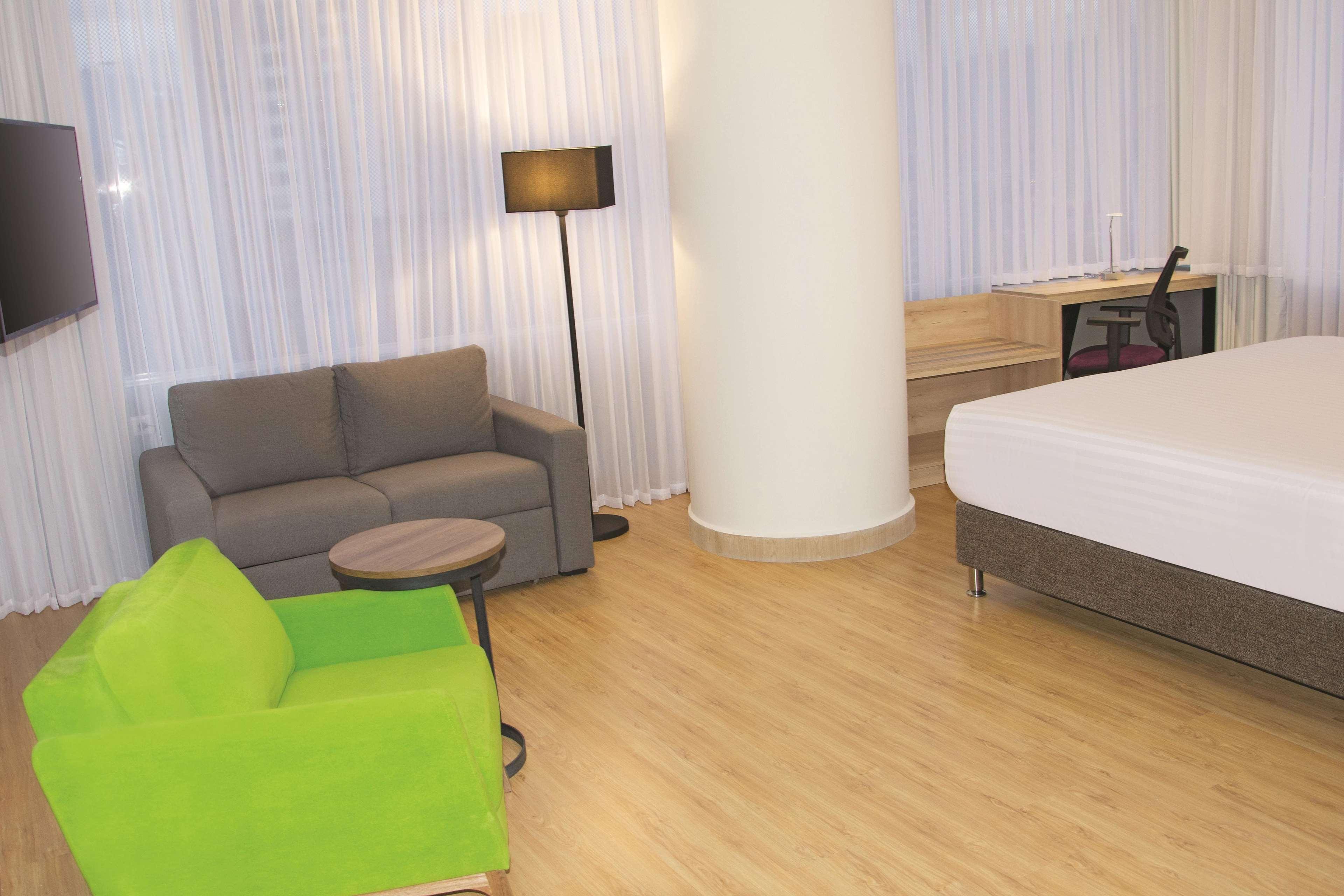Hotel La Quinta By Wyndham Medellin 4*