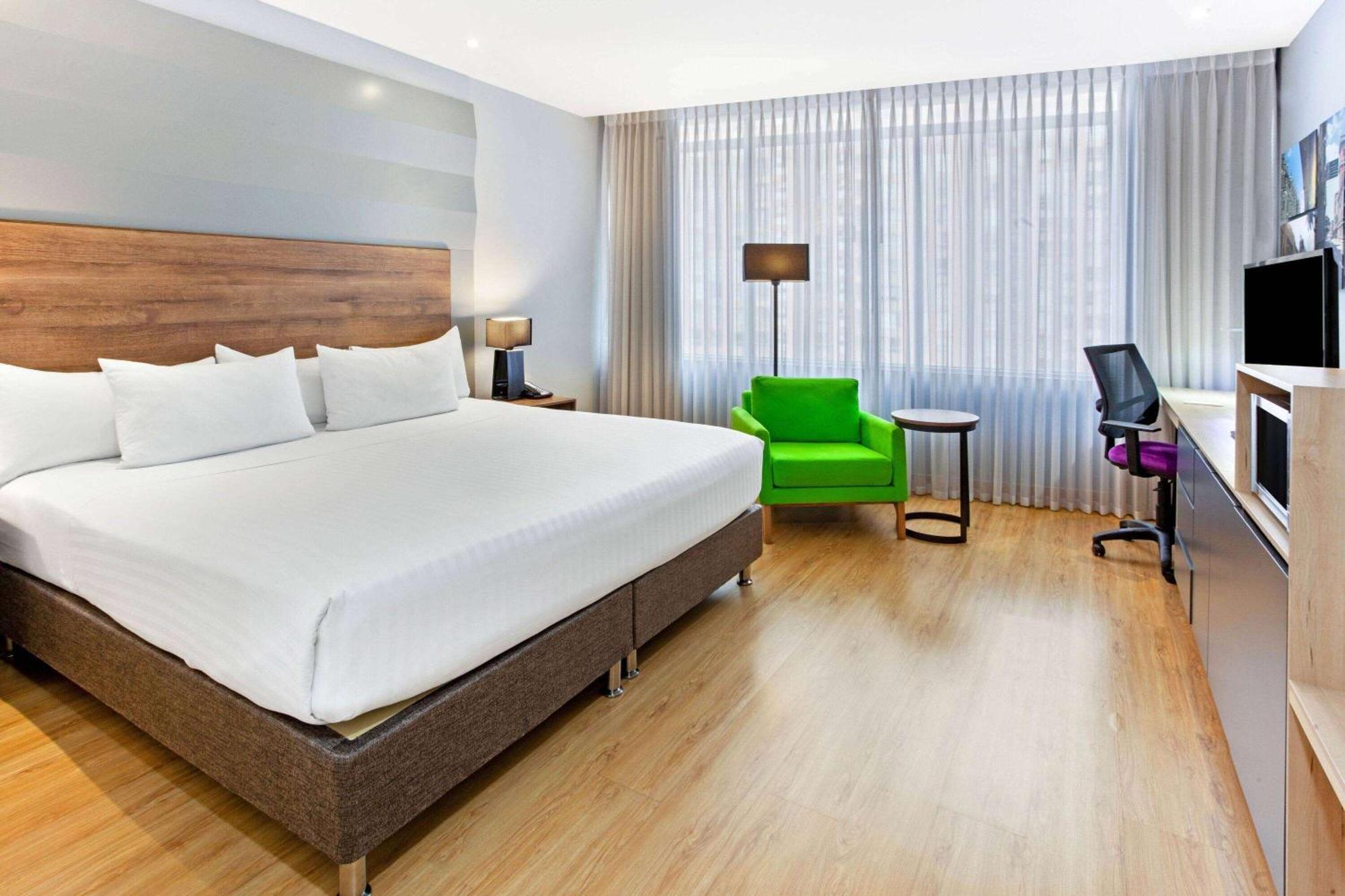 La Quinta By Wyndham Medellin Medellin